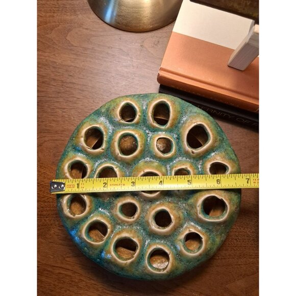 Vintage Ceramic Lotus Pod Flower Frog With Lid Turquoise Beige Glaze - Picture 5 of 6